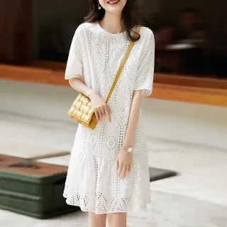 【初色】清涼感鏤空繡花拼接圓領連衣裙洋裝-白色-67661(M-XL可選)