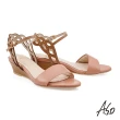 【A.S.O 阿瘦集團】時尚流行 健步美型鉚釘坡跟涼鞋(粉色)