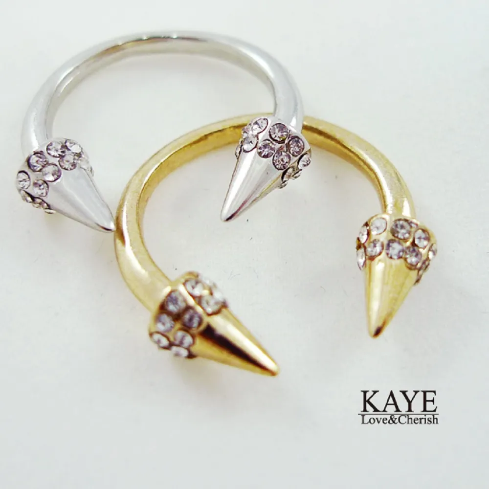 【Kaye歐美流行飾品】鉚釘鑲嵌水鑽造型戒指