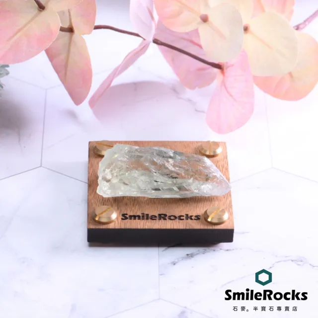 【SmileRocks 石麥】天然綠水晶半拋隨形 No.043820618(附SmilePad 6X6底板)