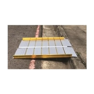 【通用無障礙】無障礙規劃施工 攜帶式 兩片折合式 鋁合金 斜坡板(長160cm、寬74cm)