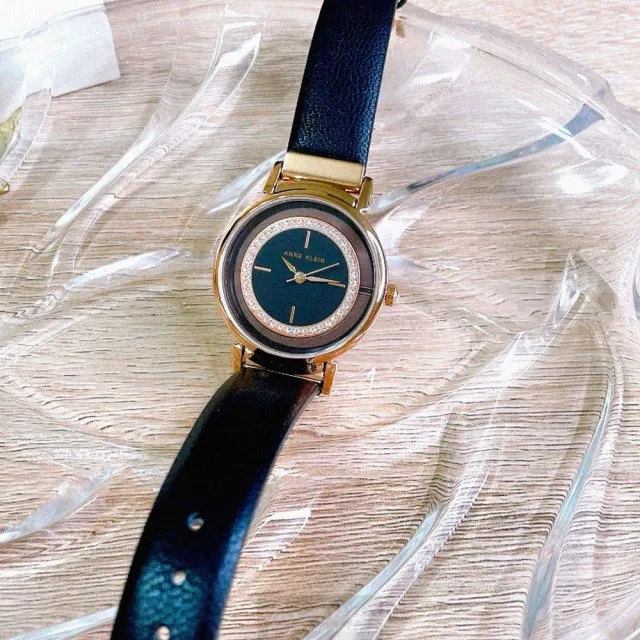【ANNE KLEIN】AnneKlein手錶型號AN00617(黑玫瑰金色錶面玫瑰金錶殼深黑色真皮皮革錶帶款)