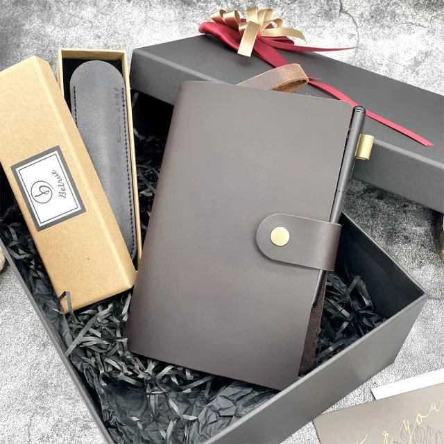 【Betrue】時光筆記鋼筆禮盒+尊貴霧黑星球鋼筆+A6筆記本(免費客製化刻字/母親節/生日禮物/畢業禮物)