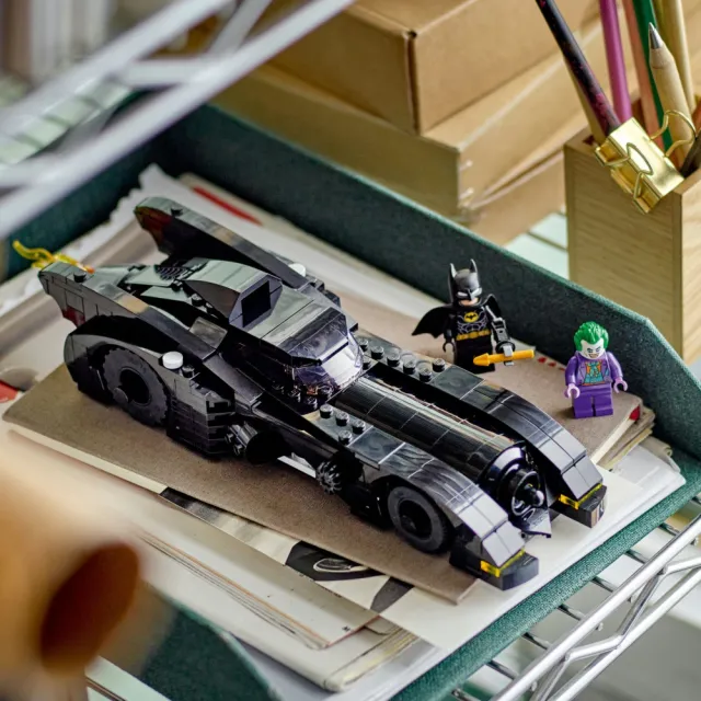 【LEGO 樂高】DC超級英雄系列 76224 蝙蝠車：蝙蝠俠 vs 小丑追逐戰(Batmobile 提姆·波頓版本)