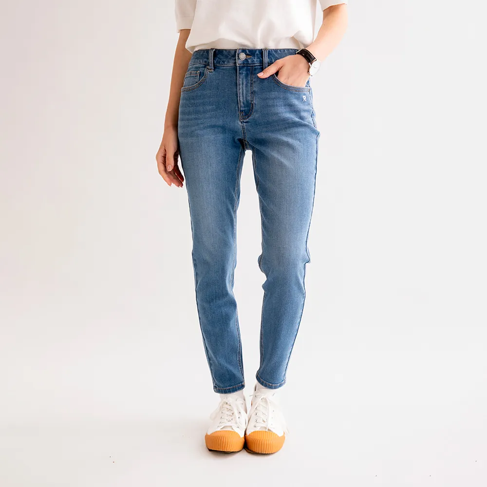 【Arnold Palmer 雨傘】女裝-刷色顯瘦合身版小直筒牛仔褲(淺藍色)