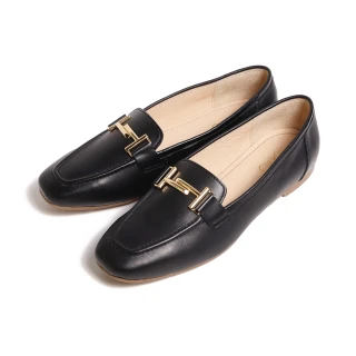 【KOKKO 集團】百搭馬弦釦造型微寬楦包鞋(黑色)