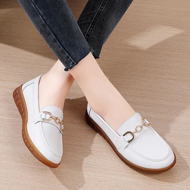 【LOVE FOOT 樂芙】真皮樂福鞋/真皮金屬釦造型軟底舒適休閒樂福鞋(白)
