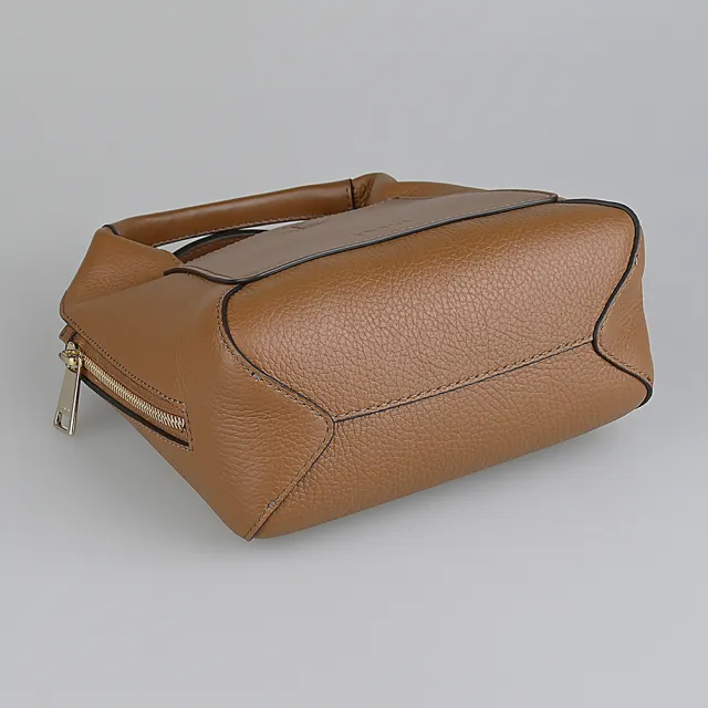 【FURLA 芙拉】FURLA Gilda壓印LOGO小牛皮掛鉤扣式手提/斜背托特包(迷你/白蘭地褐x黑)