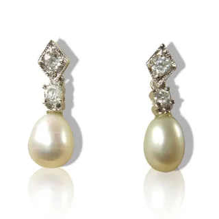 【小樂珠寶】美鑽垂墜漂亮天然珍珠耳環耳針式(高雅風耳針款全美皮光如鏡面完美)