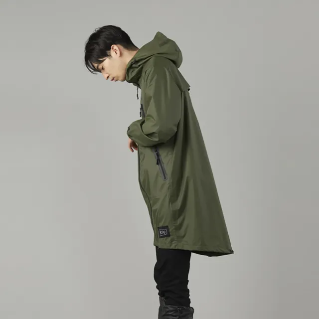 【日本KIU】空氣感雨衣 時尚防水風衣 男女適用(116906 軍綠色)