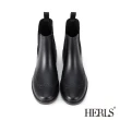【HERLS】側鬆緊切爾西雕花短筒防水雨靴(黑色)