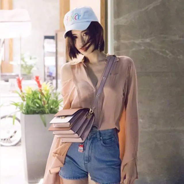 【BBHONEY】夏季新款粉色字母刺繡露肩上衣長袖襯衫(網美必備款)