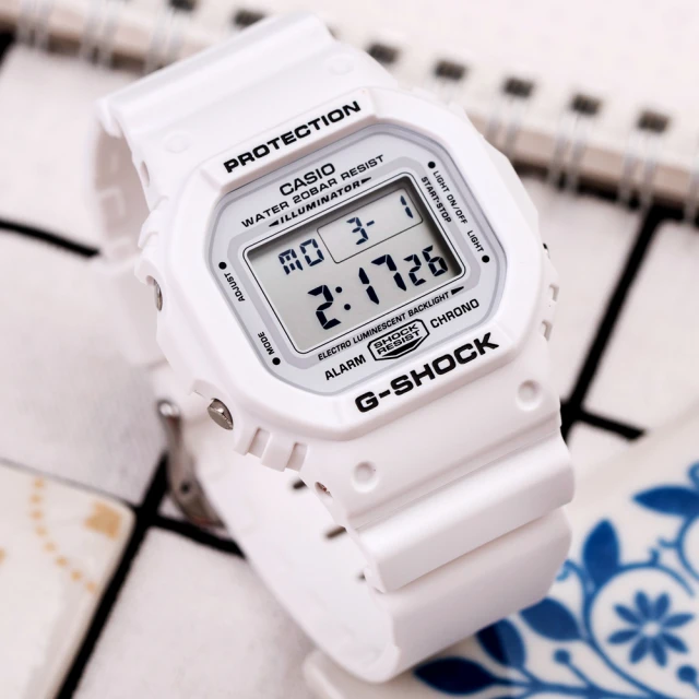【CASIO 卡西歐】G-SHOCK 夏季純白經典時尚運動腕錶(DW-5600MW-7)