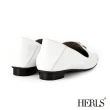 【HERLS】簡約洗鍊 全真皮圓釦小方頭樂福鞋(白色)