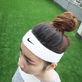 【NIKE 耐吉】髮帶 Swoosh HeadBand 運動 男女款 頭帶 毛巾布 吸汗 戶外 網球 休閒穿搭 白 黑(NNN0710-1OS)