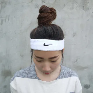 【NIKE 耐吉】髮帶 Swoosh HeadBand 運動 男女款 頭帶 毛巾布 吸汗 戶外 網球 休閒穿搭 白 黑(NNN0710-1OS)