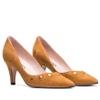 【MISWEAR】女-跟鞋-ELODIE 麂皮鉚釘尖頭高跟鞋-橘黃