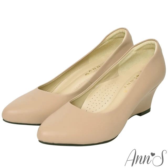 【Ann’S】通勤魅力-精品小羊皮楔型坡跟尖頭包鞋(奶茶杏)