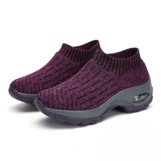 【HAPPY WALK】舒適撞色線條飛織襪套氣墊休閒鞋(紫)