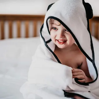 【Panda London】嬰兒浴巾 竹纖維 連帽浴巾 蓬鬆柔軟超吸水(75x75cm 頂級無捻紗 彌月禮)