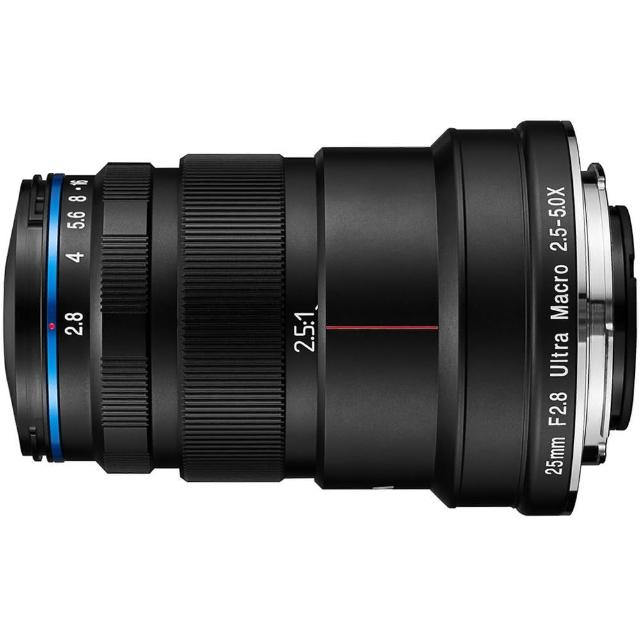 LOWA 老蛙 25mm F/2.8 Ultra Macro 微距鏡頭,專為微距攝影設計,提供 2.5X-5X 超高放大倍率,配備 6 組 8 片鏡片結構含 1 枚低色散玻璃,F/2.8 恆定大光圈及 8 葉片光圈,視角 10.3°,重量僅 400g,適用 Canon EF、Nikon F、Sony E 及 Pentax K 卡口。最近拍攝距離 173-223.8mm,工作距離 40-45mm,36 個月保固,完美捕捉細微細節,是微距愛好者的首選! LOWA老蛙 25mm F/2.8 Ultra Macro 2.5-5