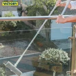 【VICTOR】高樓伸縮U型玻璃刮水清潔刷組合-1刷2替換布(+日本窗戶玻璃泡沫清潔劑300ml-1罐)