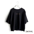 【SOMETHING】女裝 彩色外框字寬版短袖T恤(黑色)