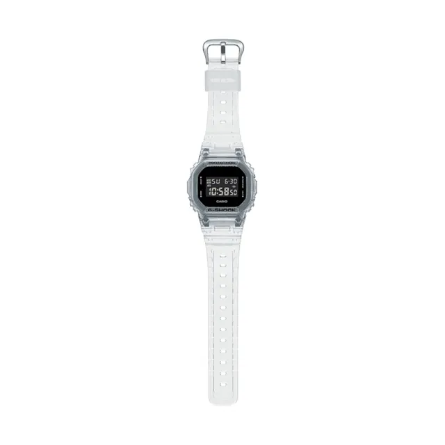 CASIO 卡西歐】G-SHOCK 半透明系列電子手錶(DW-5600SKE-7) - momo購物 