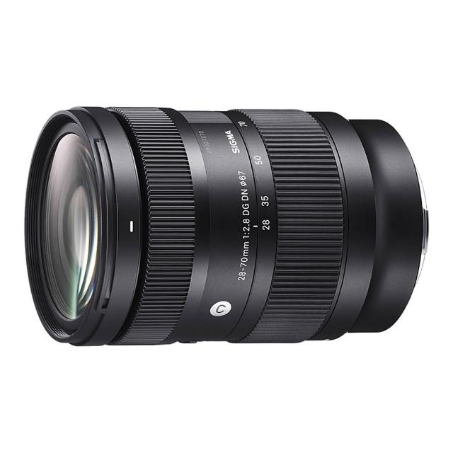  Sigma 24mm F3.5 DG DN 鏡頭，輕量設計僅225g，提供總代理三年保固服務。購買需回函保證書，詳細辦法請參閱保證書。總代理服務專線：TEL 04-24727278。 