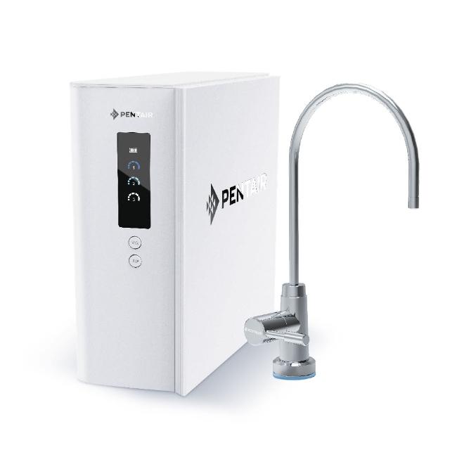 Pentair 濱特爾 F2-UF 櫥下型淨水器，採用先進濾芯淨水方式，提供2-3公升容量，特殊除鉛功能確保飲水安全。規格高335mm x 寬135mm x 深325mm，產地中國，享有1年保固及公司貨品質保證。適閤家庭使用，提升生活用水品質。