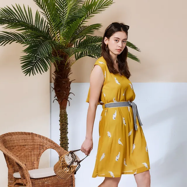 【ICHE 衣哲】Cop.Copine 法國原裝進口V領印花後拼接造型洋裝