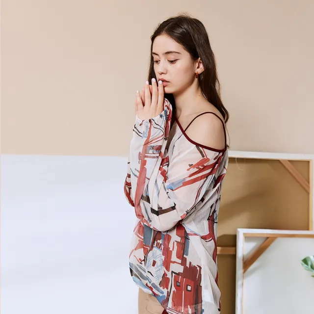 【ICHE 衣哲】Cop.Copine 法國原裝進口印花微透視感造型上衣