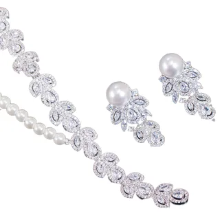 【Jpqueen】復古半珍珠水鑽高貴婚宴耳環項鍊組(白色)