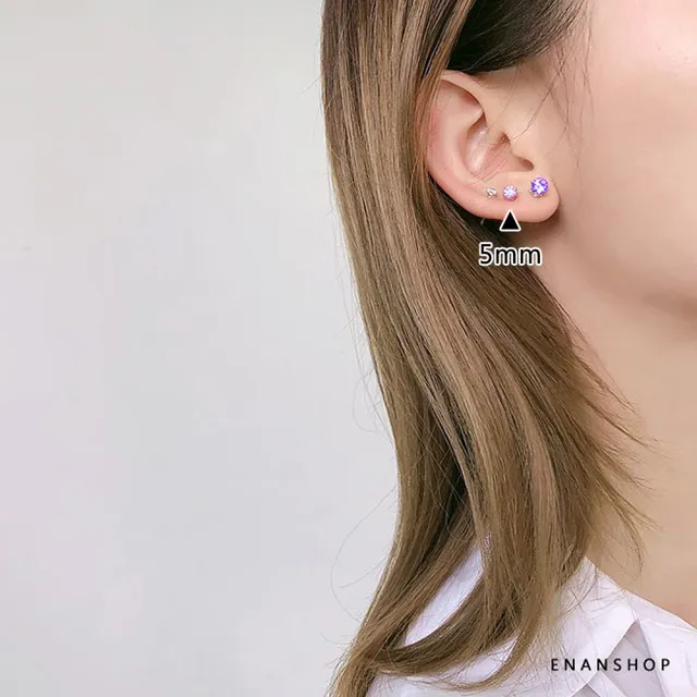 【ENANSHOP 惡南宅急店】鈦鋼六爪水鑽耳環2入組 無耳洞可 鋼針耳環 磁鐵耳環 抗過敏 可戴著洗澡