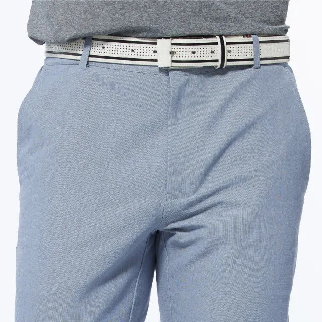 【Lynx Golf】男款素面特殊織帶造型口袋袋蓋設計平口微窄管休閒長褲(藍色)