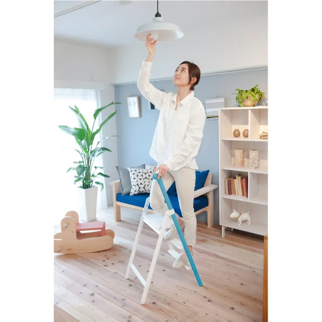 【Hasegawa 長谷川】Handle Step系列居家質感扶手鋁梯/可當椅子 日本設計 特製鋁輕量好收納(SS-3BL 藍色)