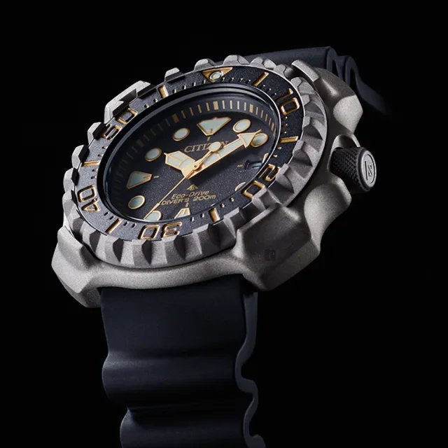 【CITIZEN 星辰】PROMASTER 限量 鈦 1982年復刻版光動能200米潛水錶 男錶 畢業 禮物(BN0220-16E)