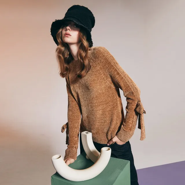 【ICHE 衣哲】Cop.Copine 法國原裝進口針織落肩上衣-秋香褐