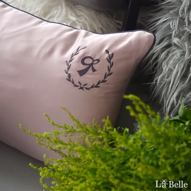 【La Belle】《爵士典範》雙人天絲滾邊刺繡防蹣抗菌吸濕排汗兩用被床包組(四色任選)