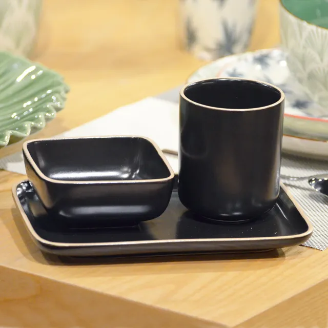 【YU Living 信歐傢居】日式和風方型陶瓷餐具三件組 杯300ml(一杯二盤/3色可遠/黑.綠.白色/餐廚用品)