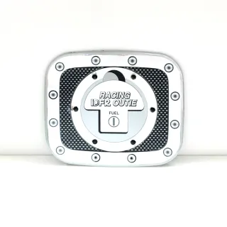 【IDFR】超質感 油箱蓋鋁片飾貼 方形14.8 * 12.5 cm(油蓋貼 油箱外蓋貼 加油蓋鋁片貼)
