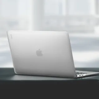 【UNIQ】MacBook Pro 13吋 2020 Claro輕薄防刮電腦保護殼