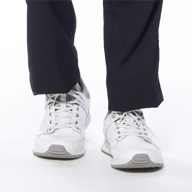 【Lynx Golf】男款彈性舒適口袋織帶設計素面款式平面休閒長褲(黑色)