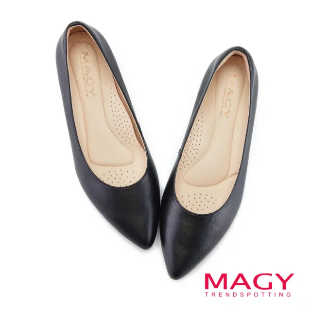 【MAGY】OL親膚真皮尖頭 女 低跟鞋(黑色)