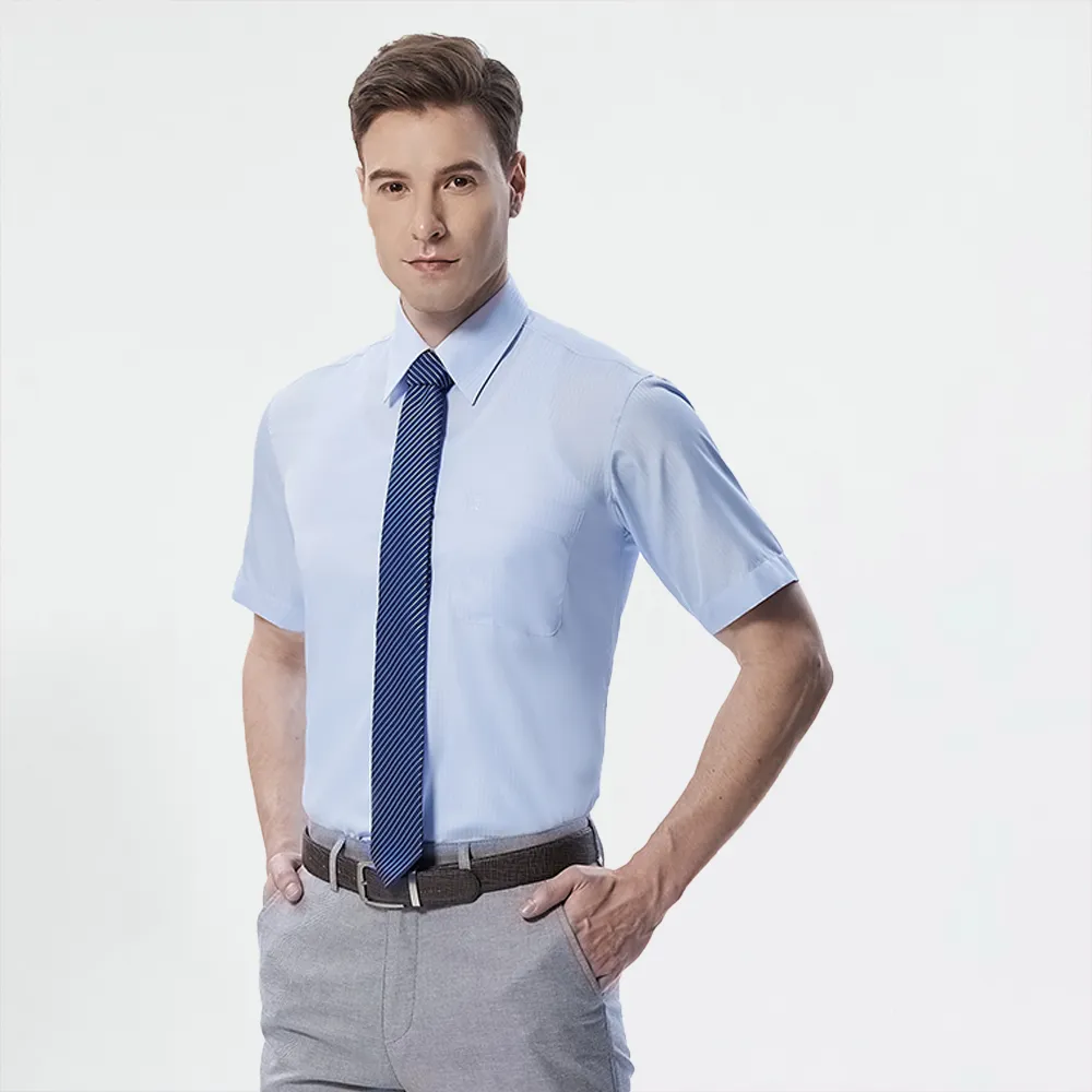 【pierre cardin 皮爾卡登】男襯衫 免燙抗皺上班通勤素色暗紋短袖襯衫_淺藍色(11254-32)