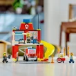 【LEGO 樂高】城市系列 60375 消防局和消防車(職人體驗 交通工具 玩具車)