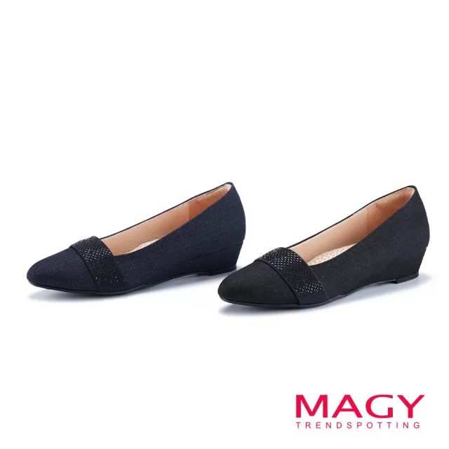 【MAGY】燙鑽布面楔型低跟鞋(黑色)