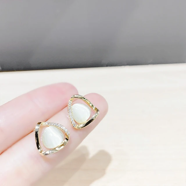 【Umi】925純銀針淡金色微鑲鋯石復古輕奢不規則莫比烏斯環繞環形貓眼石耳環