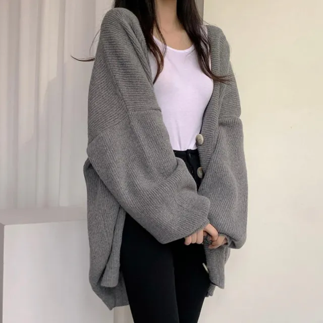 【D.studio】韓版慵懶風排扣寬鬆燈籠袖針織外套(上衣 女裝 衣服 外套 長袖上衣 長版外套 毛衣 J262)