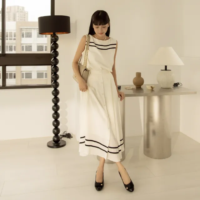 【Ann’S】高雅山茶花-方結牛皮軟漆皮粗跟圓頭包鞋5cm(黑)